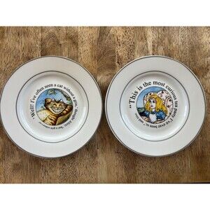 Paul Cardew Disney Alice in Wonderland 2010 Set of 2 Plates Alice & Cheshire